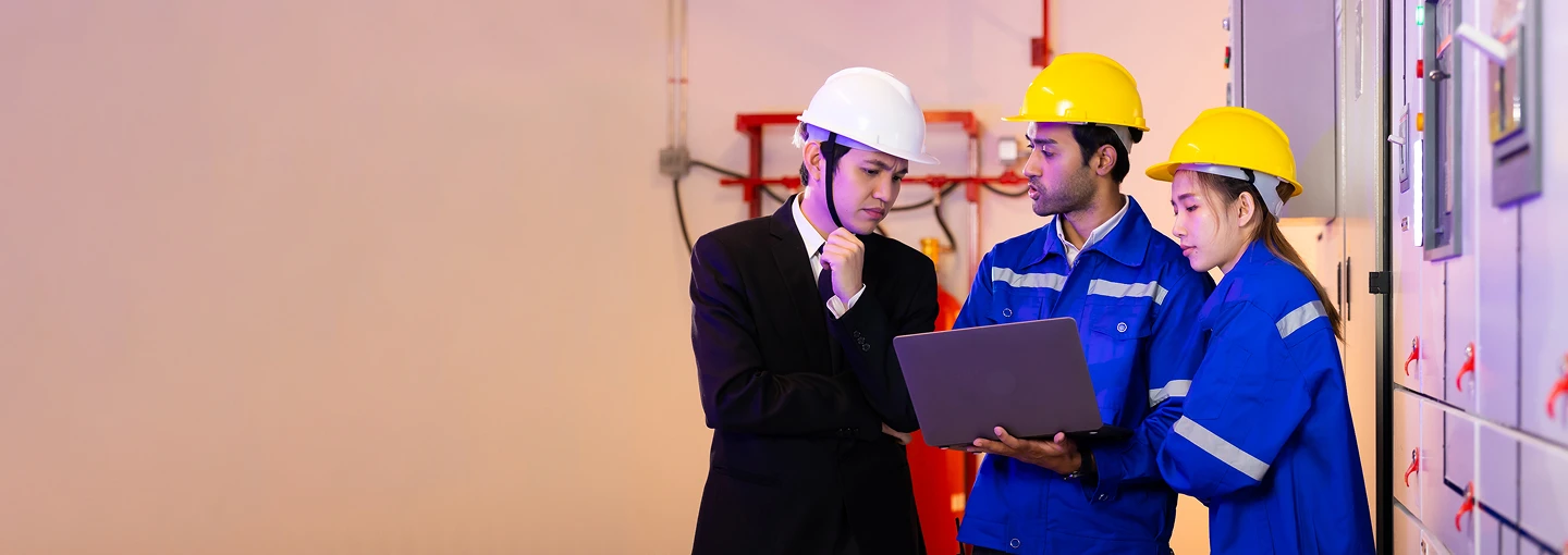 Vendor using the Field Engineer platform to manage service requests, engineers, and customer jobs